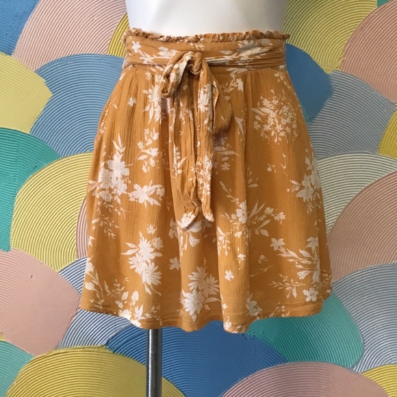 Wallflower Dresses & Skirts - Wallflower green floral skirt Sz S